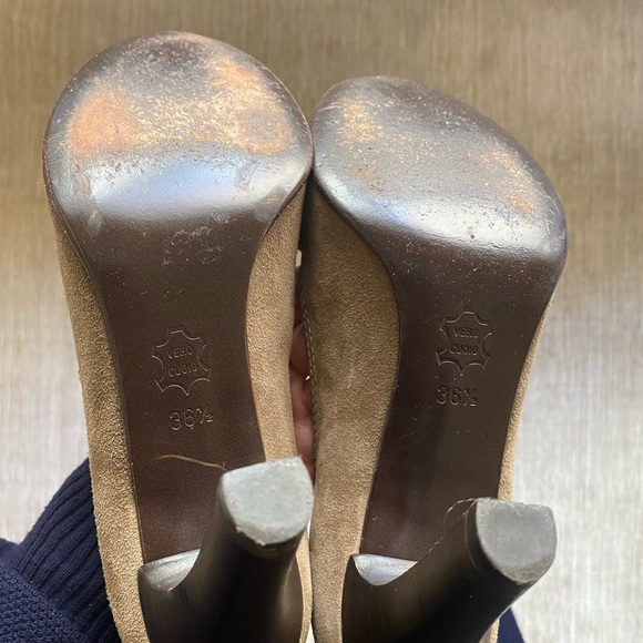 Theory Suede Tan Heels 3.5” size 6.5 - Picture 5 of 6